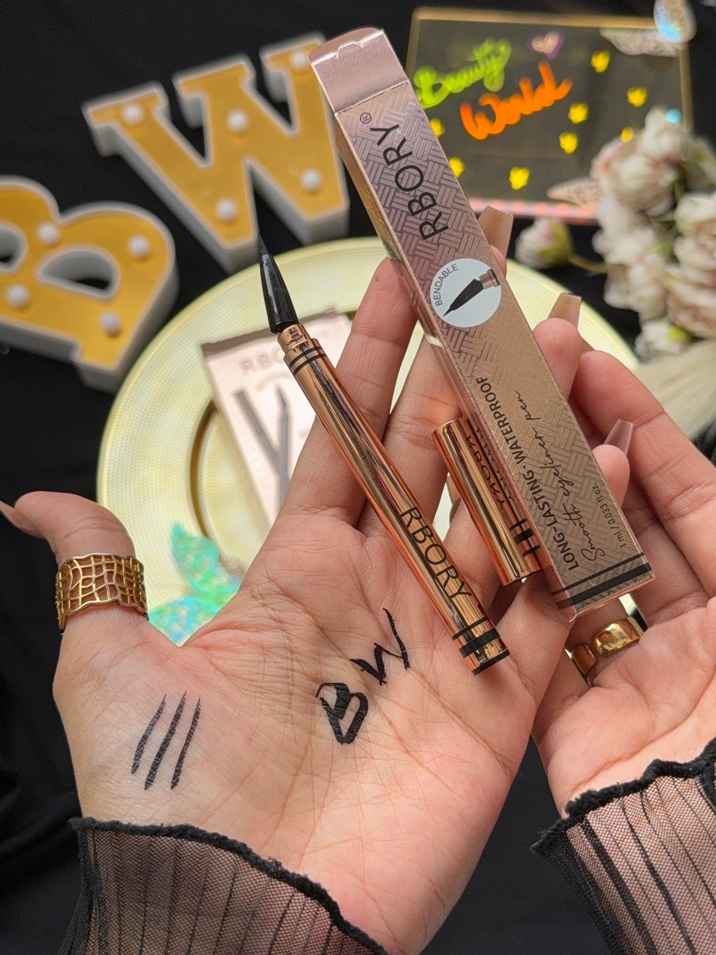 RBOY Long-Lasting Waterproof Gel Eyeliner / Liquid Eyeliner Pen. π€β¨