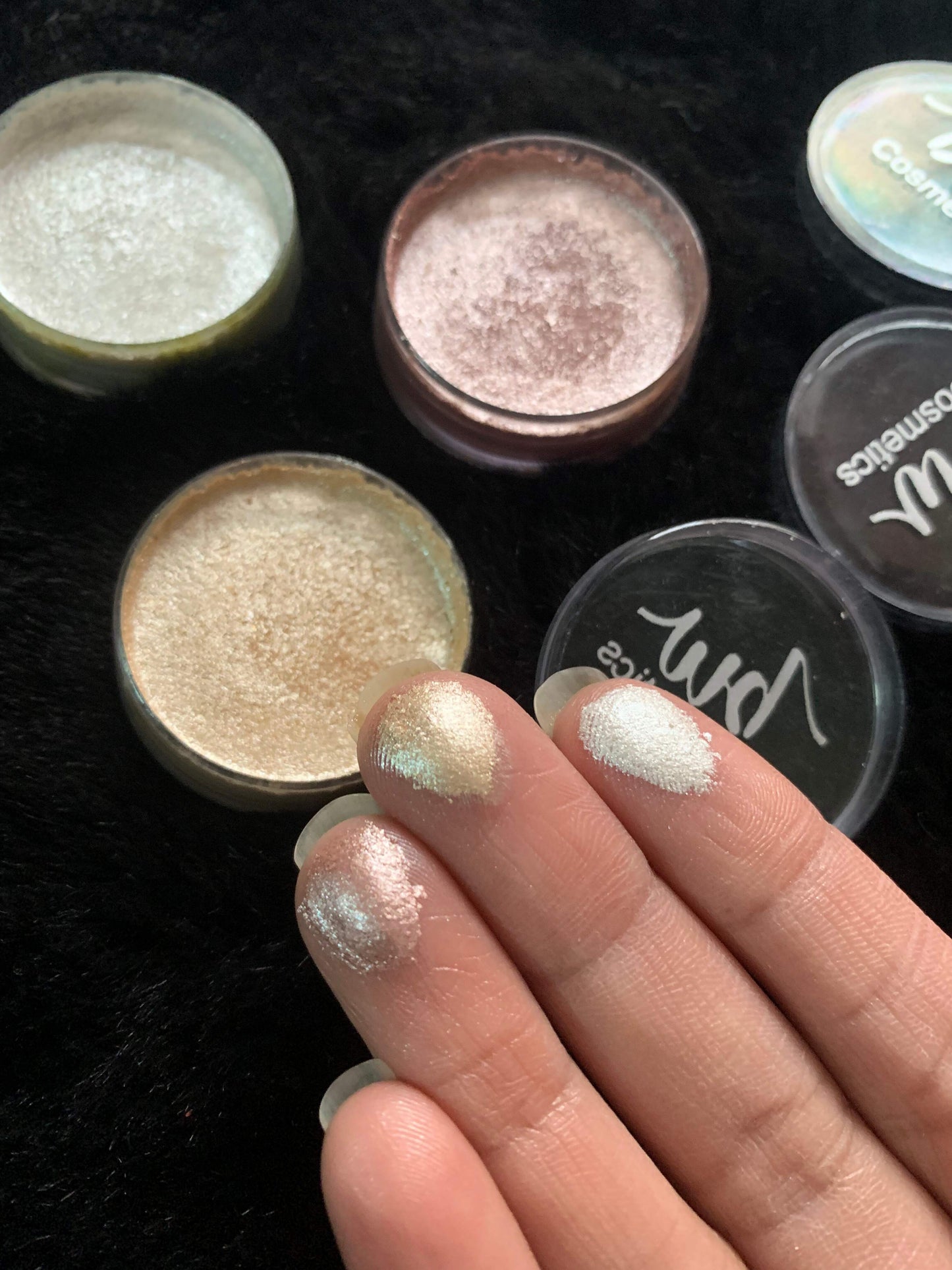 Beauty World Highlighter Pots