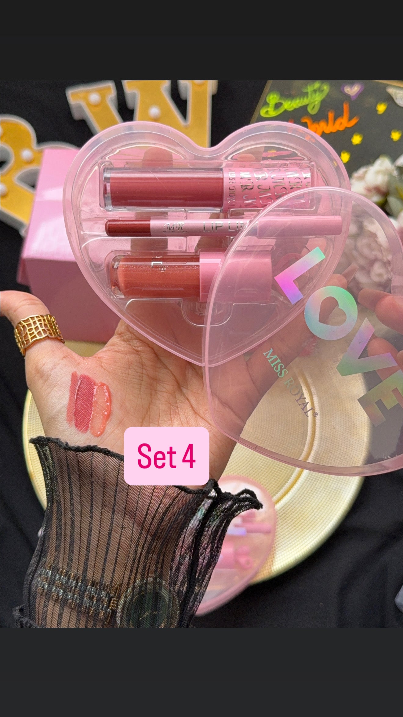 💗✨Miss royal LOVE AT FIRST GLOSS! ✨💗