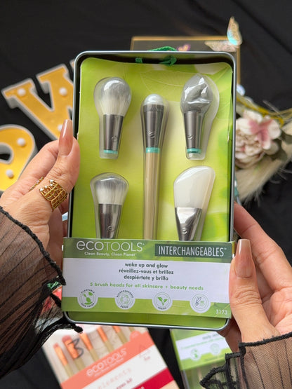 EcoTools Interchangeables “Wake Up & Glow” 5-piece brush set. ✨