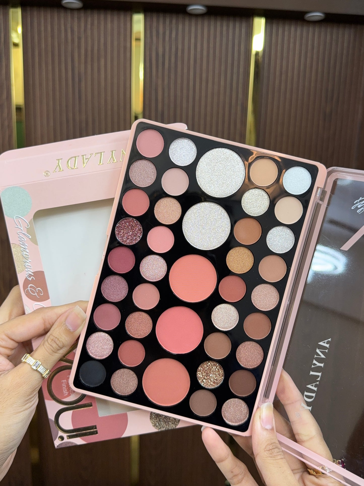 Anylady flawless finish chic palette