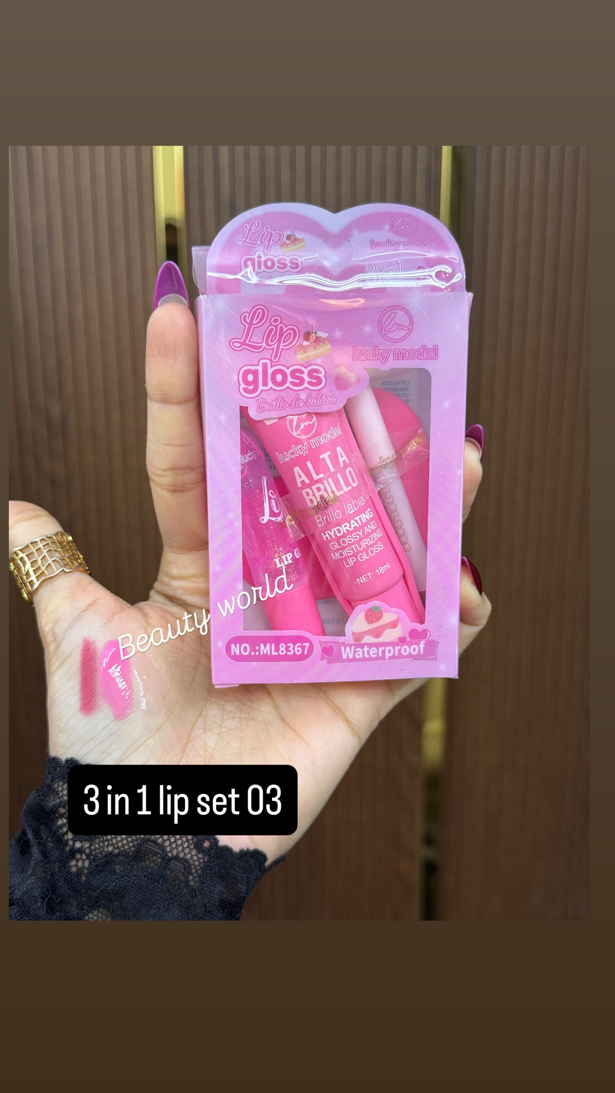Lucky Model 3-in-1 Lip Gloss & Lip Liner Set 💗