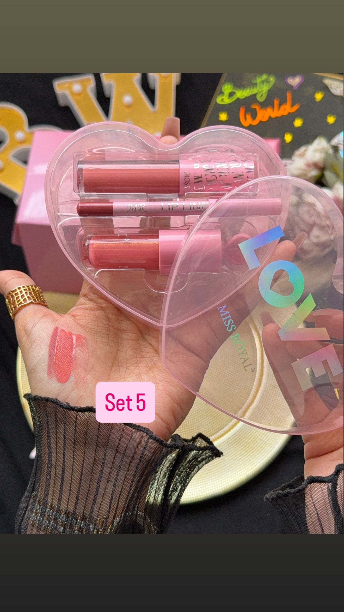 💗✨Miss royal LOVE AT FIRST GLOSS! ✨💗