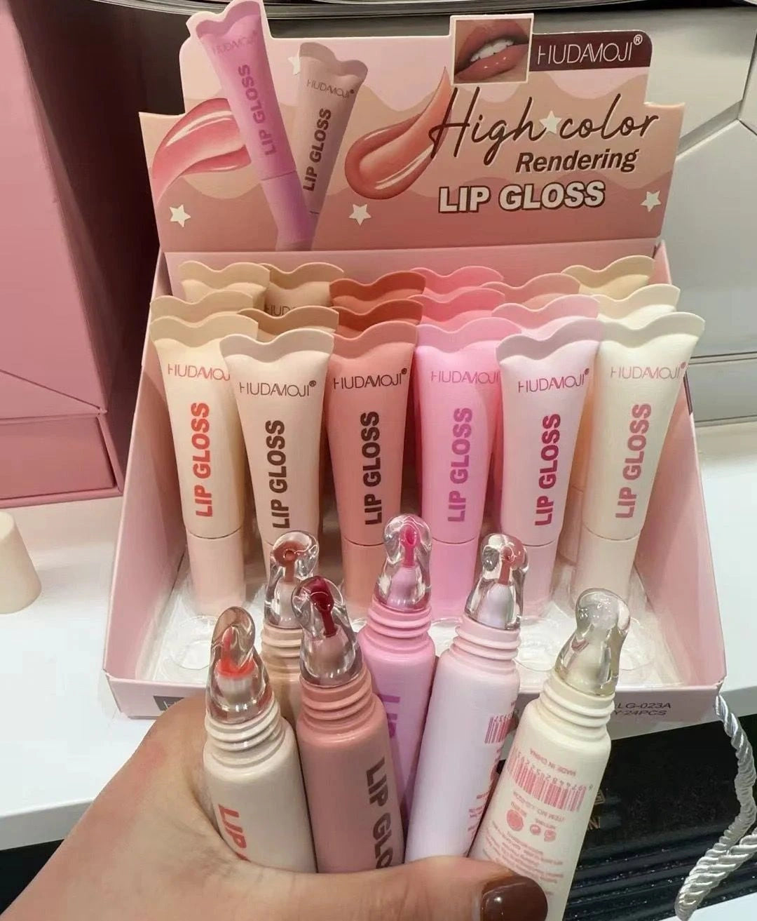 Ushas Glossy Glow Lip Tint – Soft Shine in Every Swipe ✨