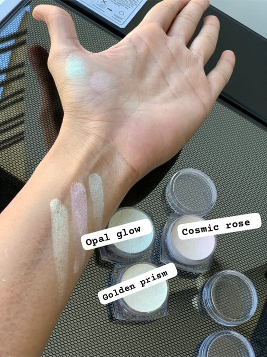 Beauty World’s Holographic Highlighter Pots
